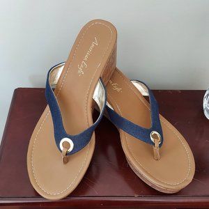 AMERICAN EAGLE PLATFORM CORK WEDGE THONG SANDALS (11)